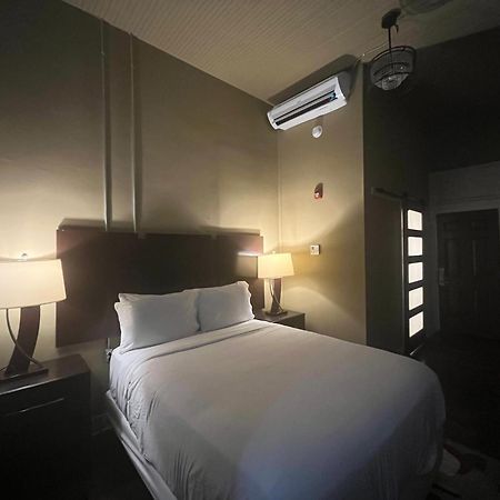 The Skylight Hotel 格林维尔 外观 照片