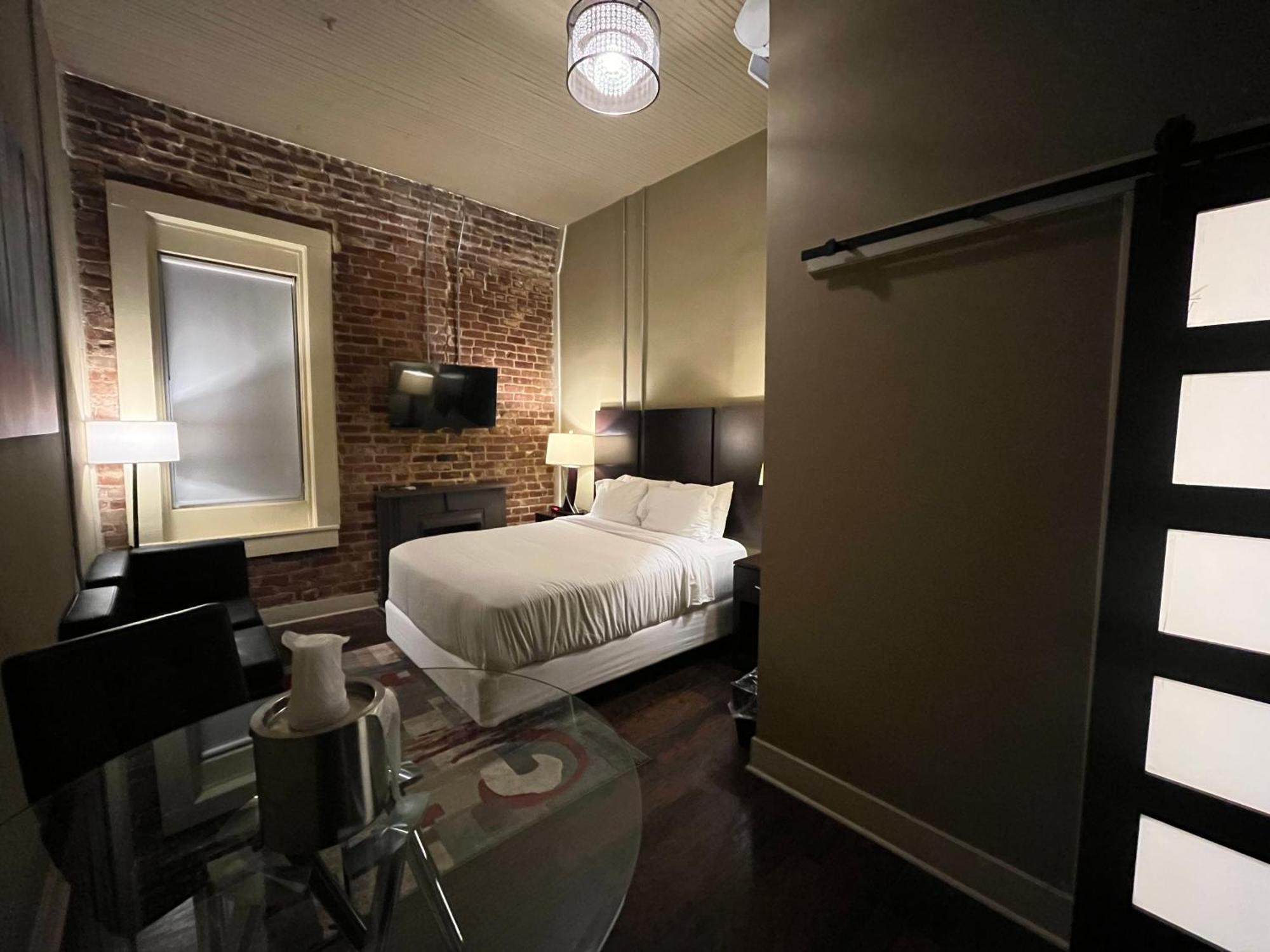 The Skylight Hotel 格林维尔 外观 照片