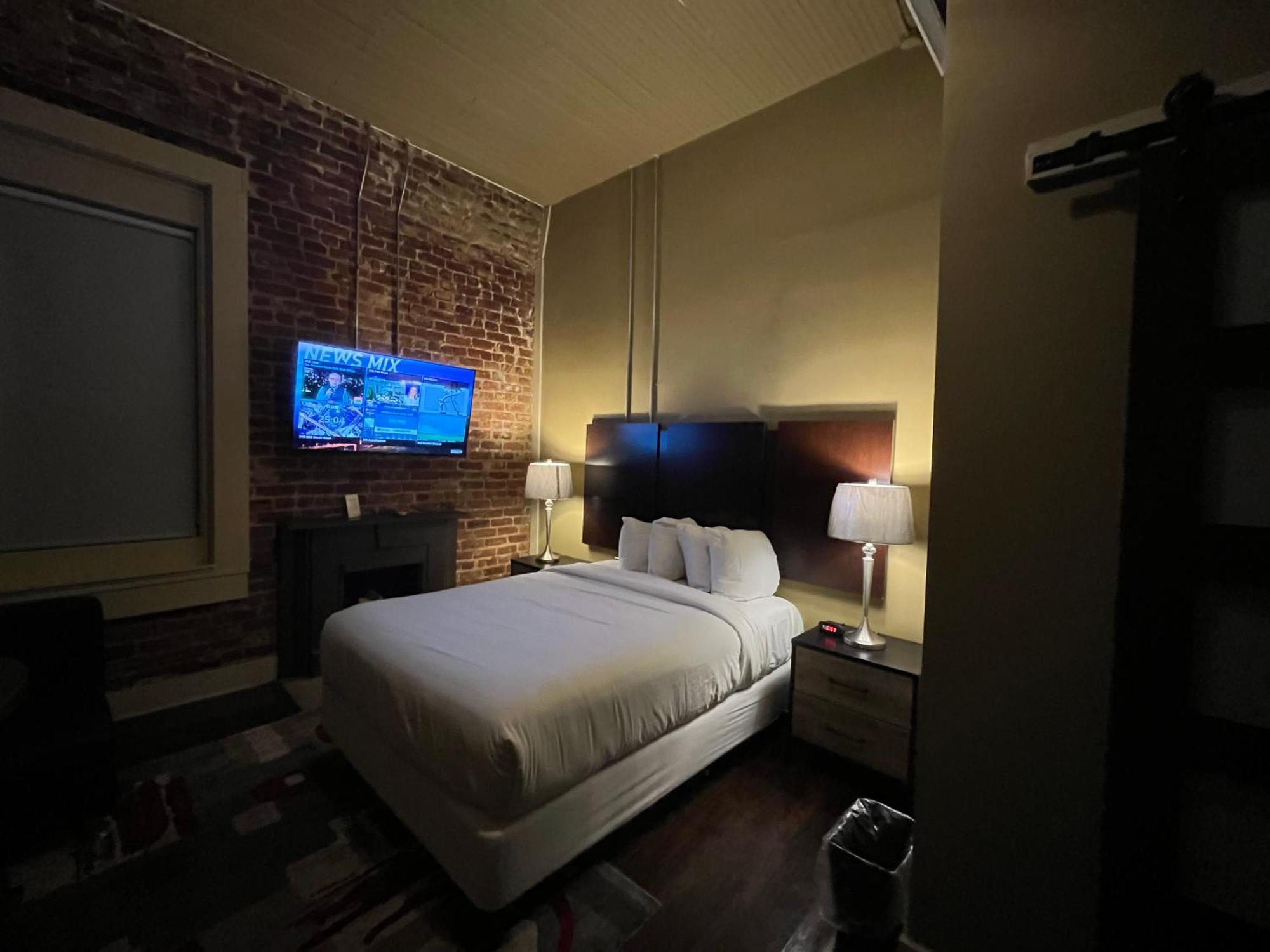 The Skylight Hotel 格林维尔 外观 照片
